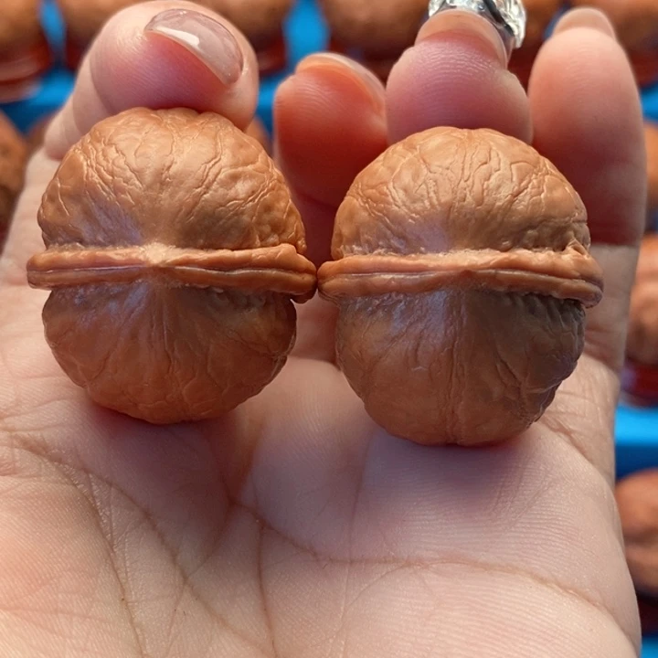 文玩核桃把件金佛