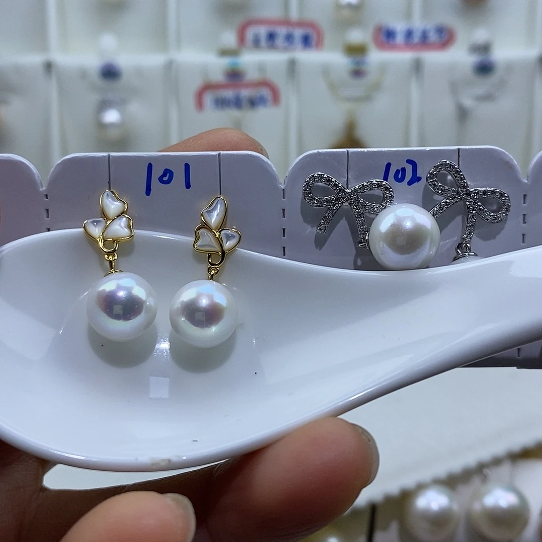 淡水珍珠吊坠(赠链)银S925镶嵌