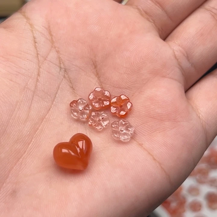 南红玛瑙未镶嵌吊坠(不含链)多样性