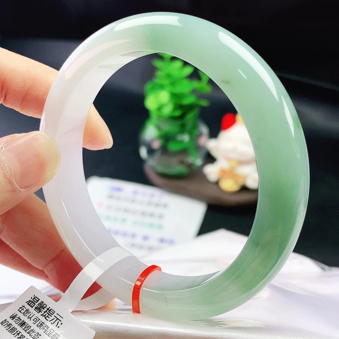 未镶嵌手镯翡翠58圈
