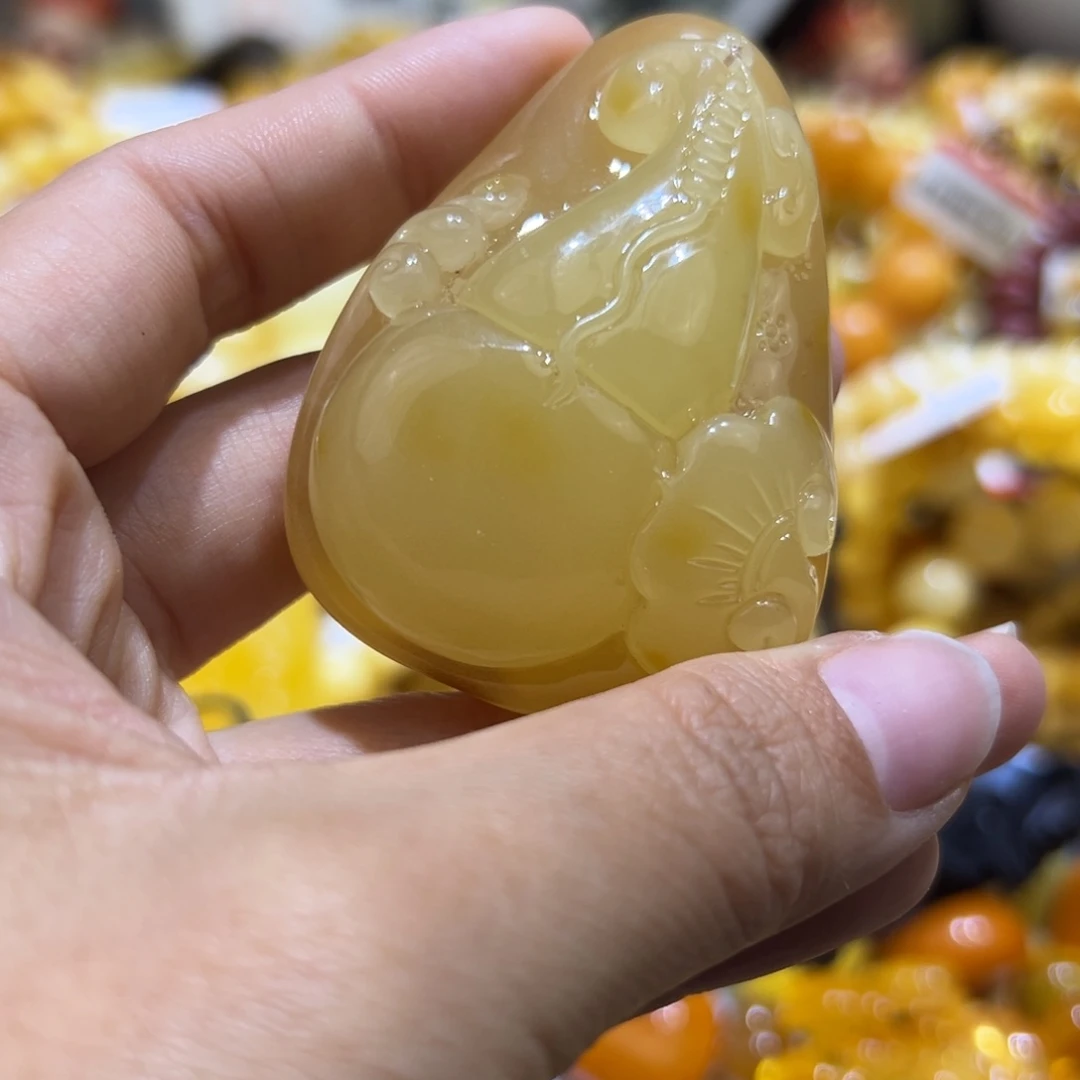 琥珀珠宝奇石未镶嵌