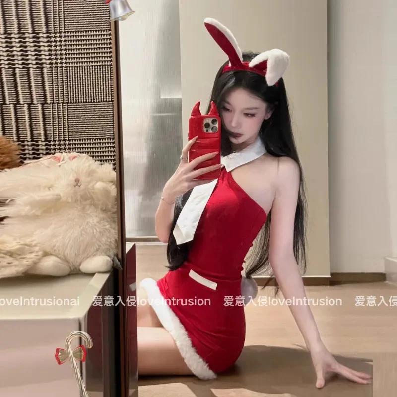 爱意入侵：Miss兔！新年圣诞红色挂脖连衣裙性感纯欲辣妹修身包臀裙