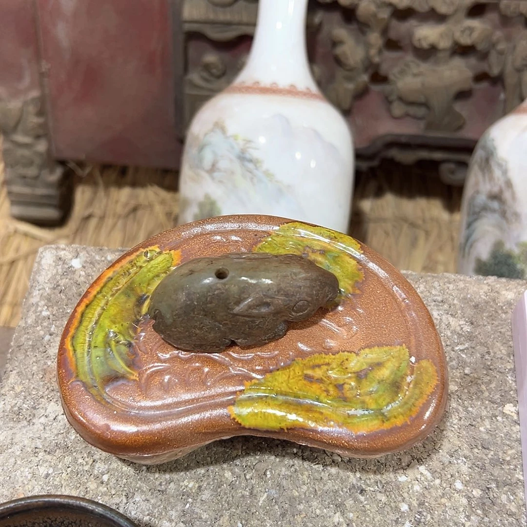 周***末瓷片陶瓷艺术品制作工艺