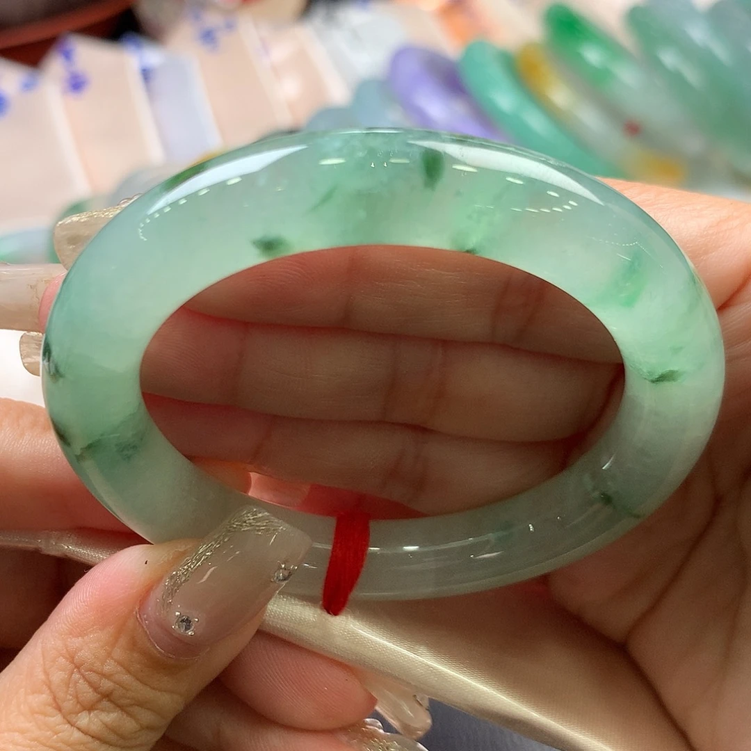 翡翠未镶嵌手镯50圆条