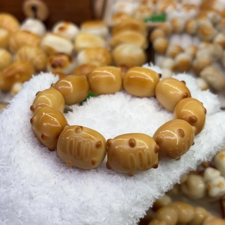 菩提根/象牙果把件15象牙果原果雕刻炭烧法棍熊微瑕