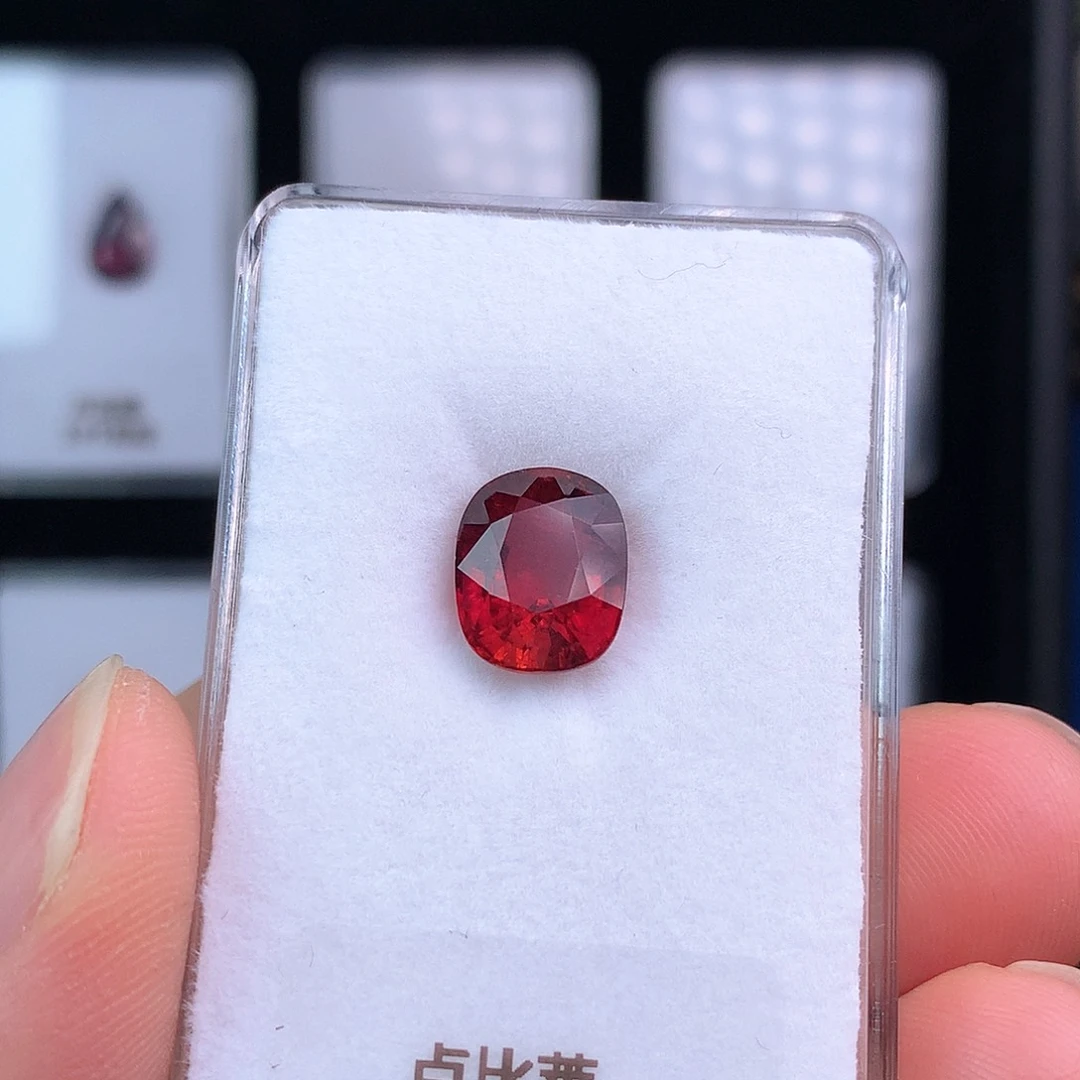 碧玺裸石未镶嵌4.82克拉