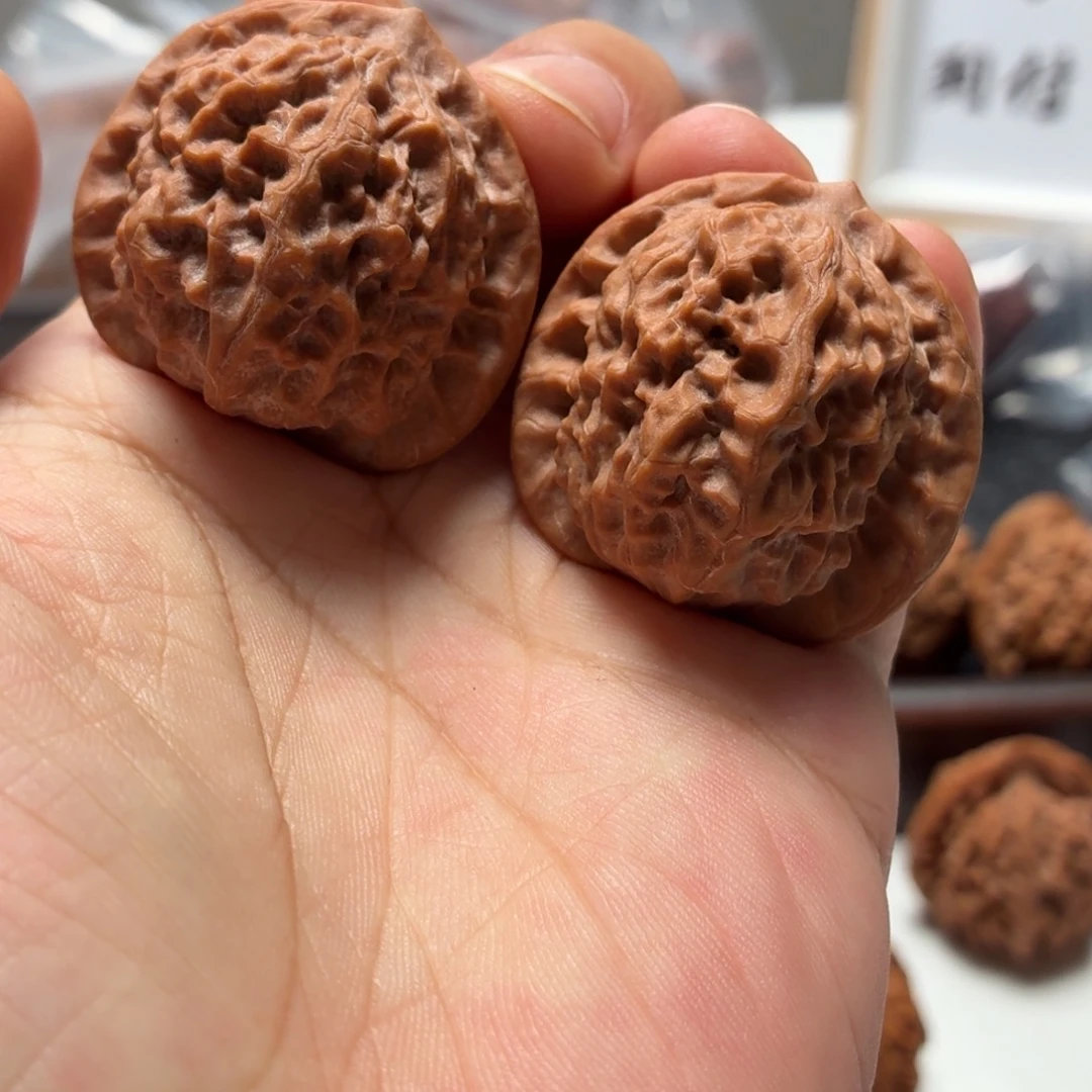 文玩核桃把件瓷娃娃
