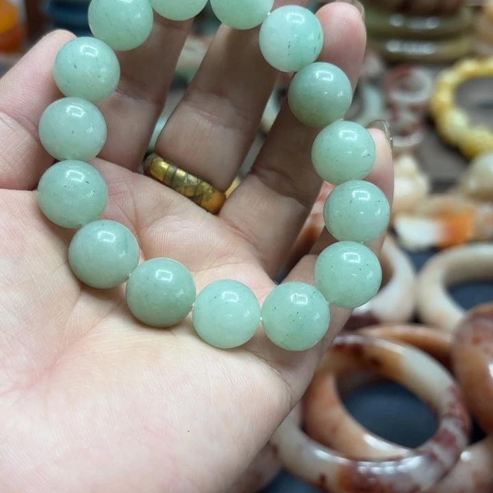 石英岩玉合金颈饰