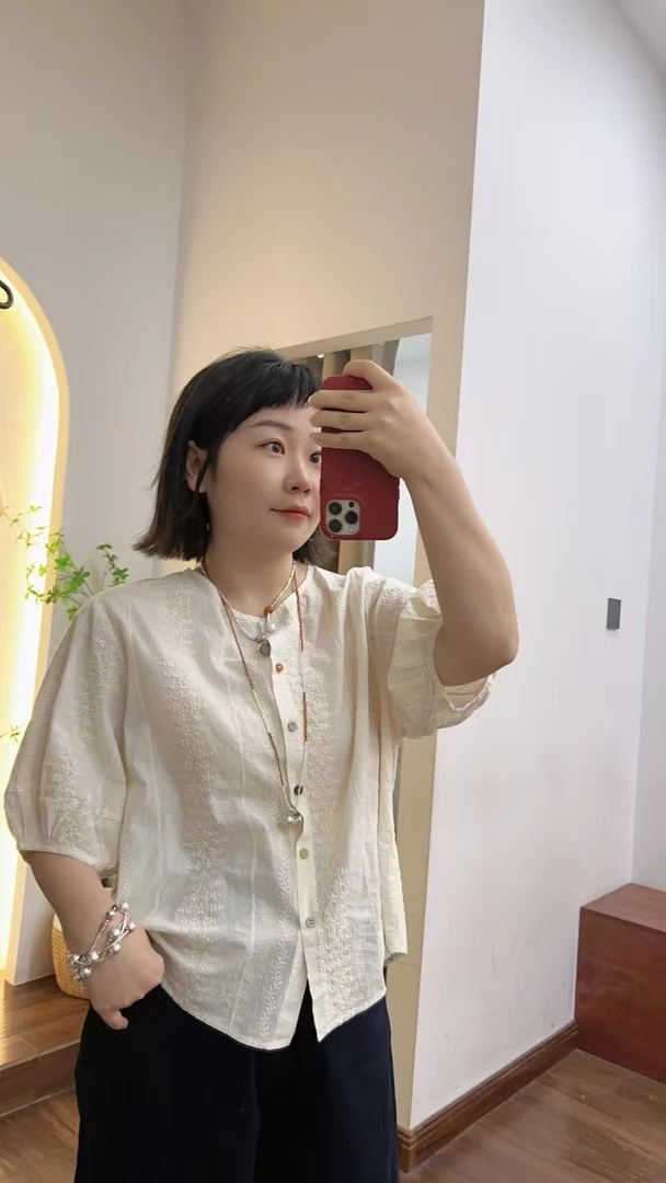 别出新裁5119法式减龄刺绣衬衣    衣前长55后长62