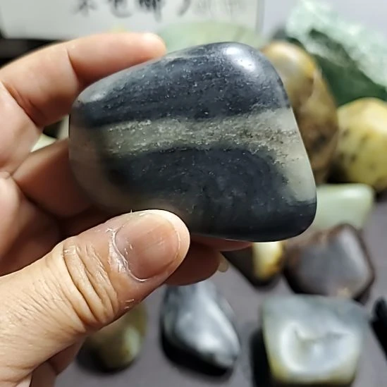 抹***春和田玉（糖玉）未镶嵌挂件