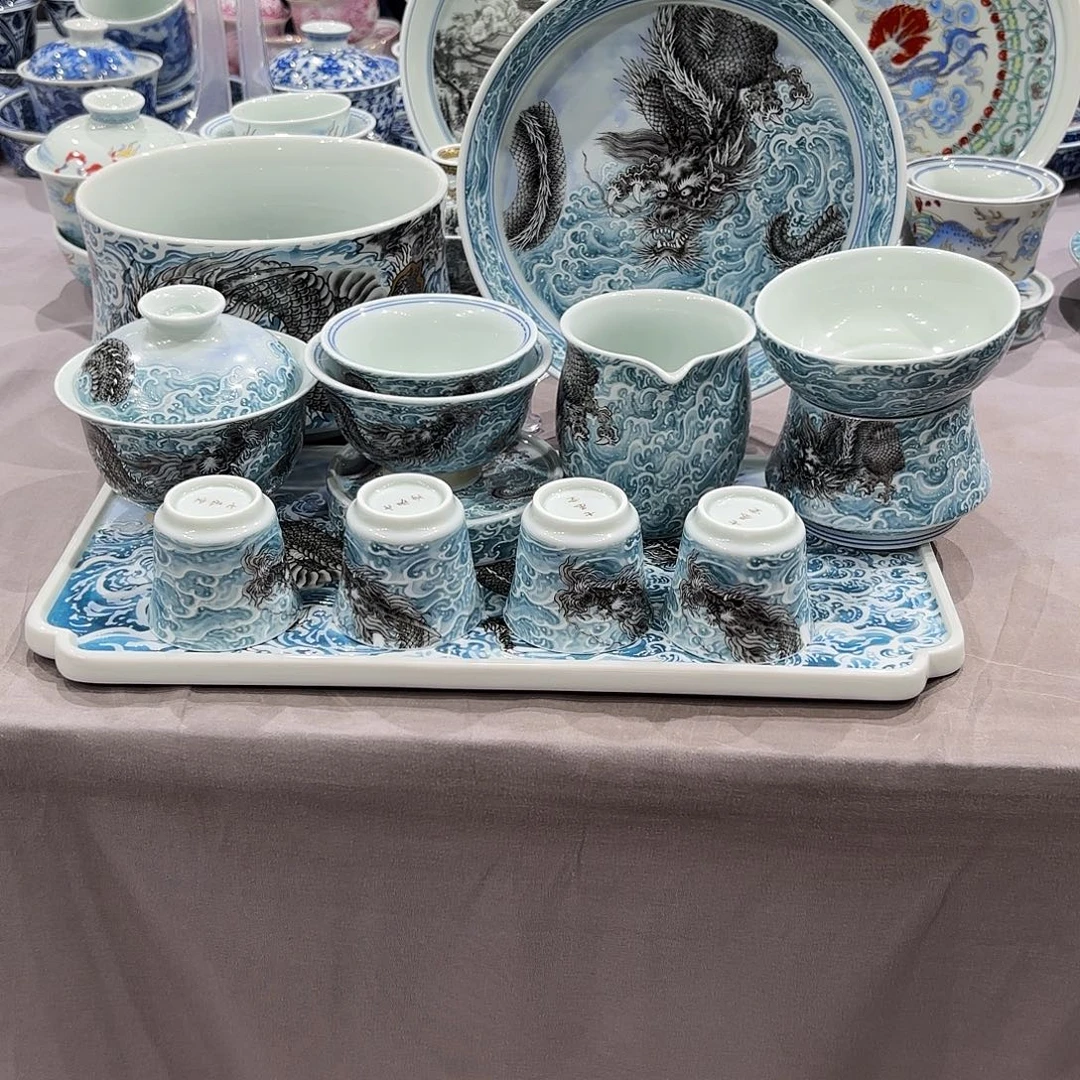 瓷片景德镇瓷器精品陈列
