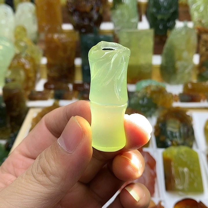 蛇纹石玉未镶嵌珠宝半成品