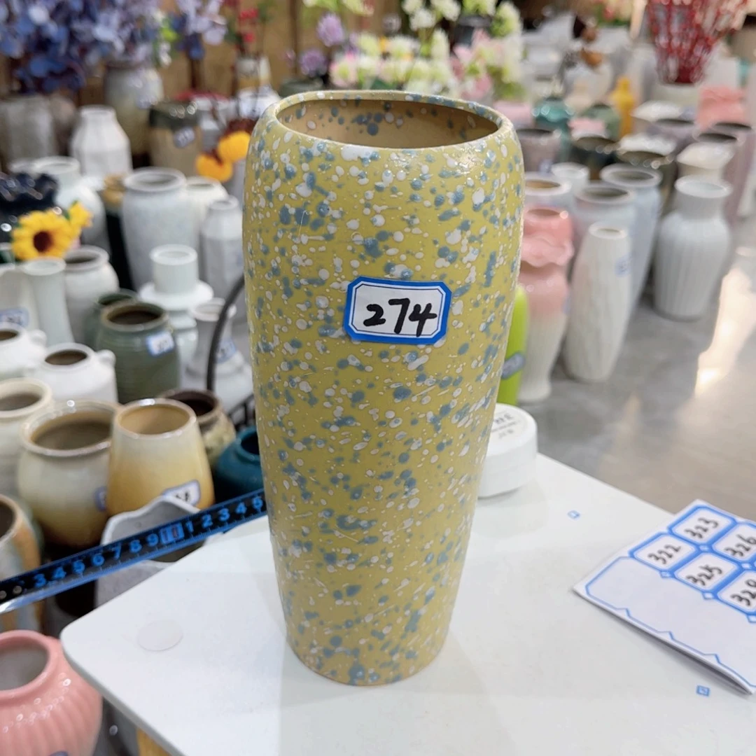 274号陶瓷高25厘米微瑕一个