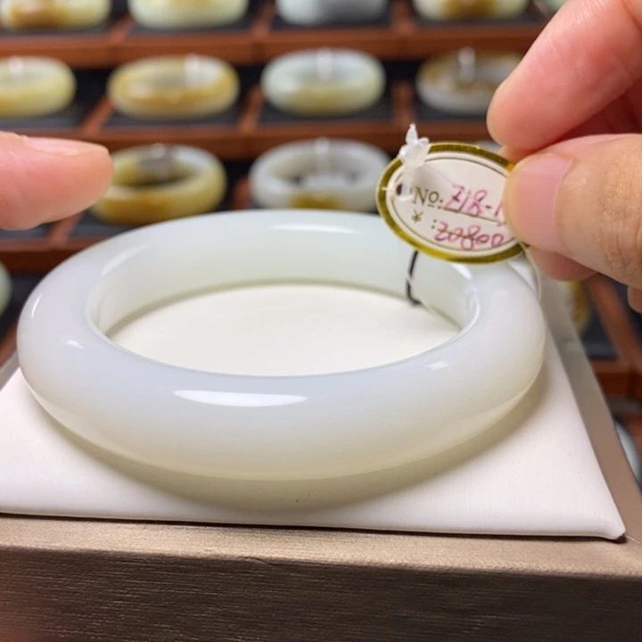 和田玉（白玉）手镯未镶嵌