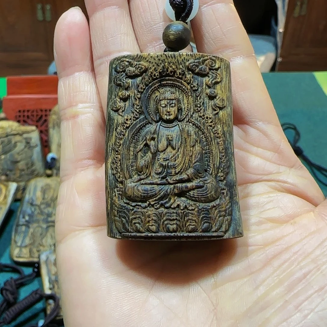 沉香吊坠伍**?海南白奇乌身老料雕刻阿弥陀佛带绳23.8克