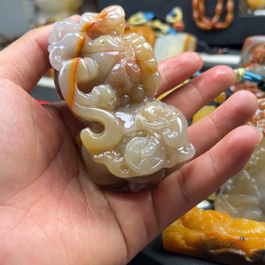 石英质玉（黄龙玉）未镶嵌黄龙玉