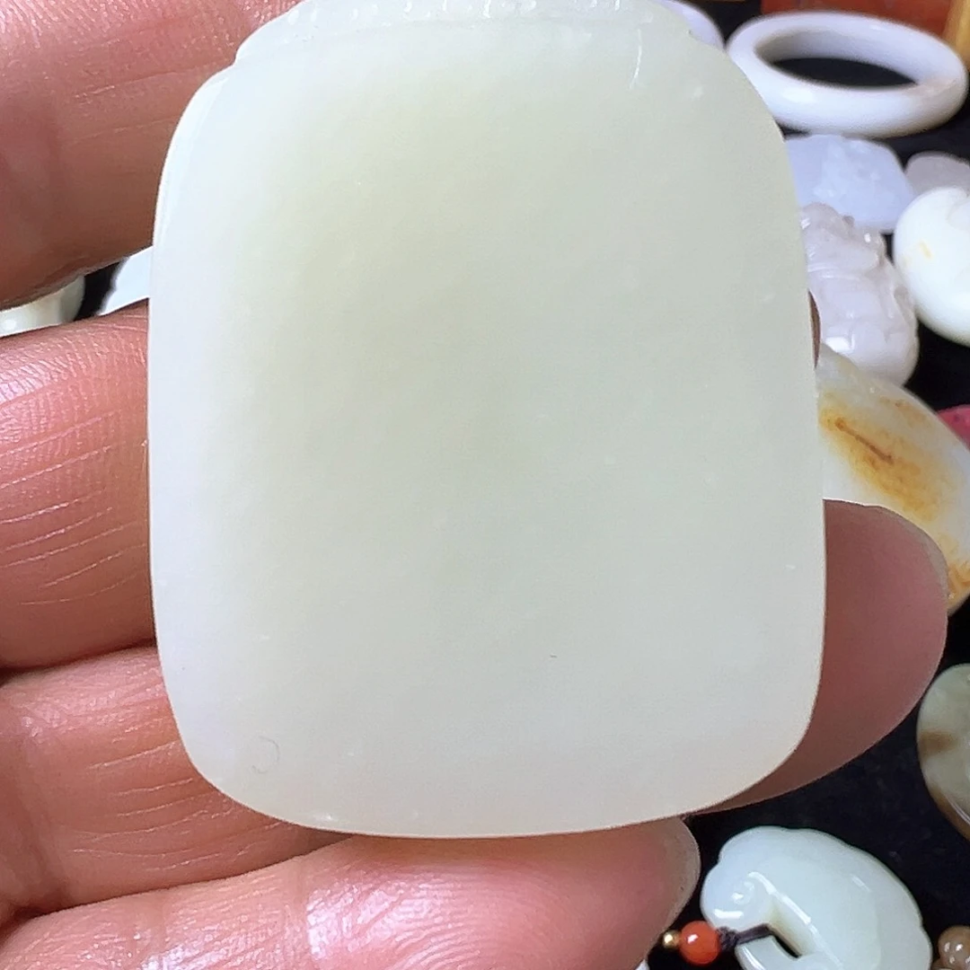 和田玉（糖玉）颈饰未镶嵌