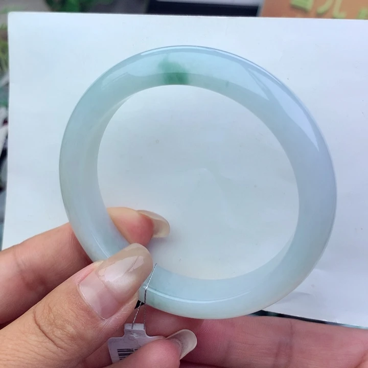 翡翠手镯未镶嵌天然翡翠手镯