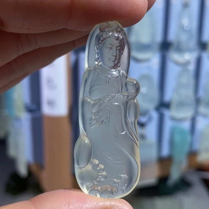 岫玉未镶嵌颈饰吊坠