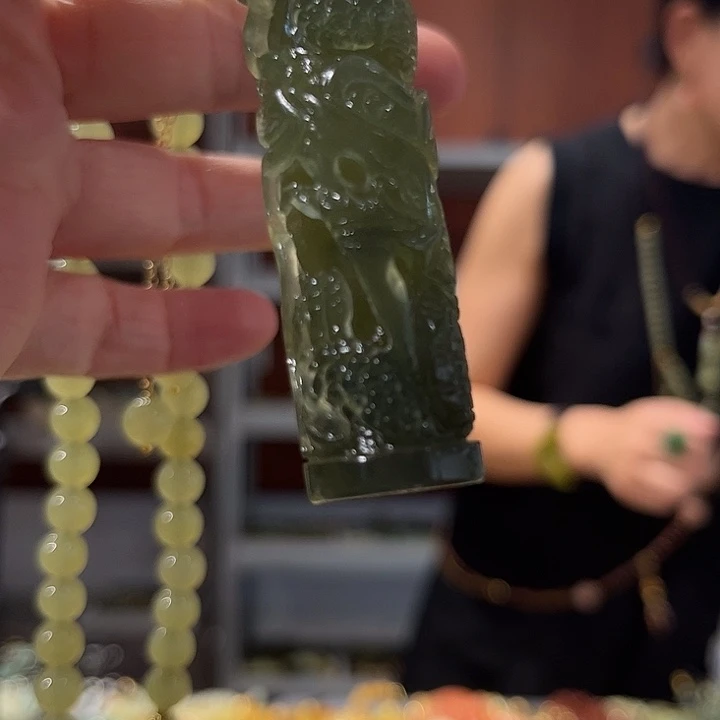 岫玉未镶嵌毛衣链