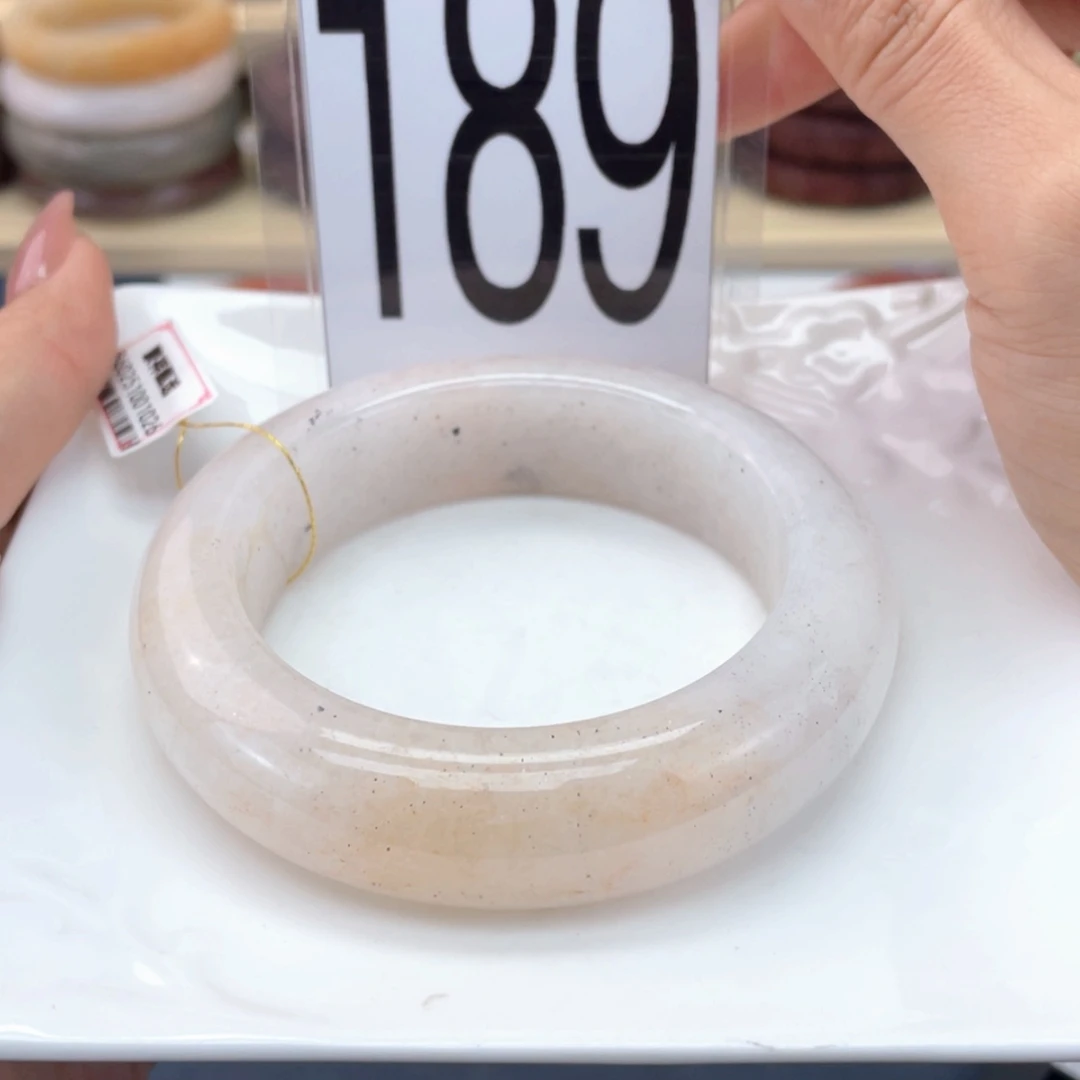 【闪购商品】石英质玉手镯未镶嵌