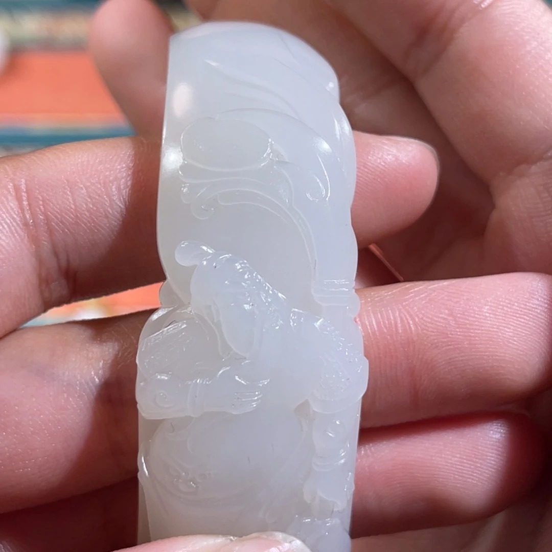 和田玉颈饰未镶嵌卡镯