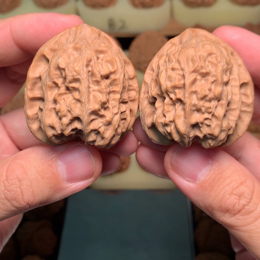 文玩核桃把件42靠山王全品46g