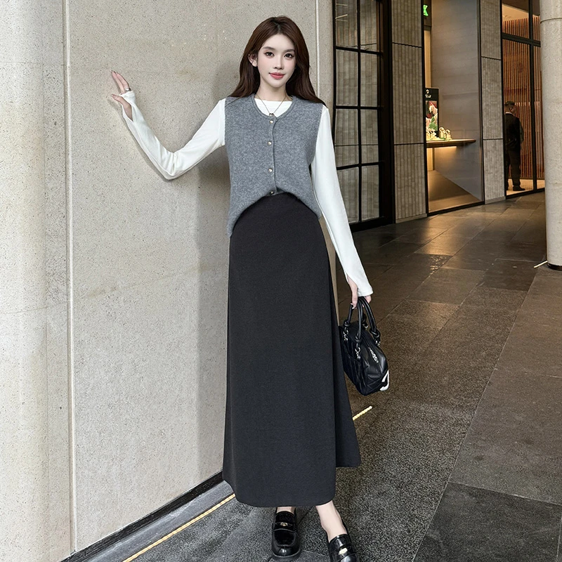 初秋穿搭高级感套装慵懒宽松长袖T恤针织马夹毛呢半身裙三件套女