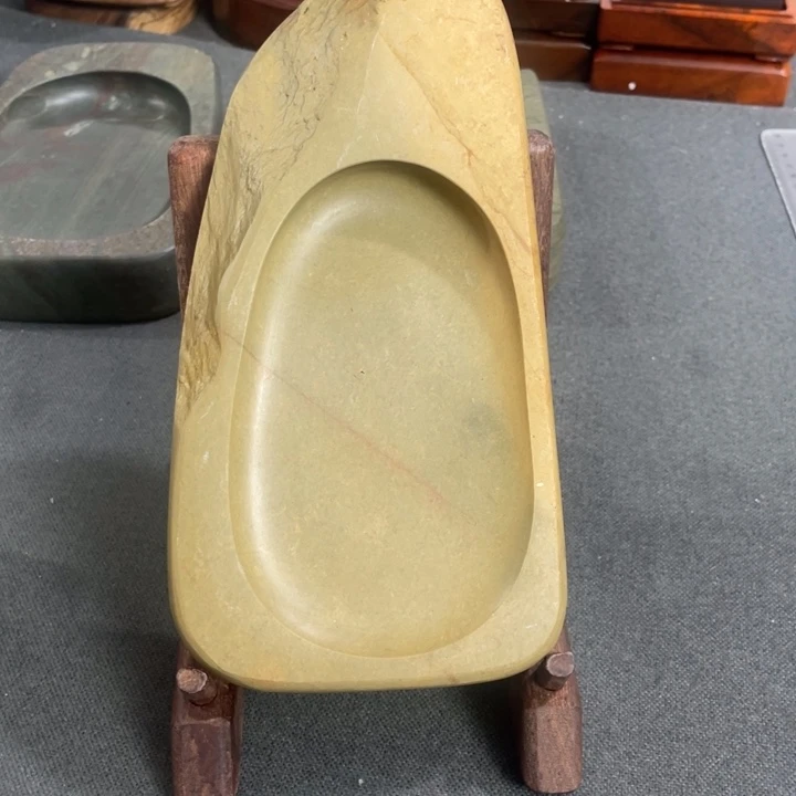 广东肇庆原石端砚