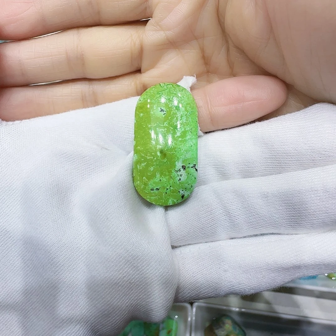 绿松石未镶嵌原矿绿松石