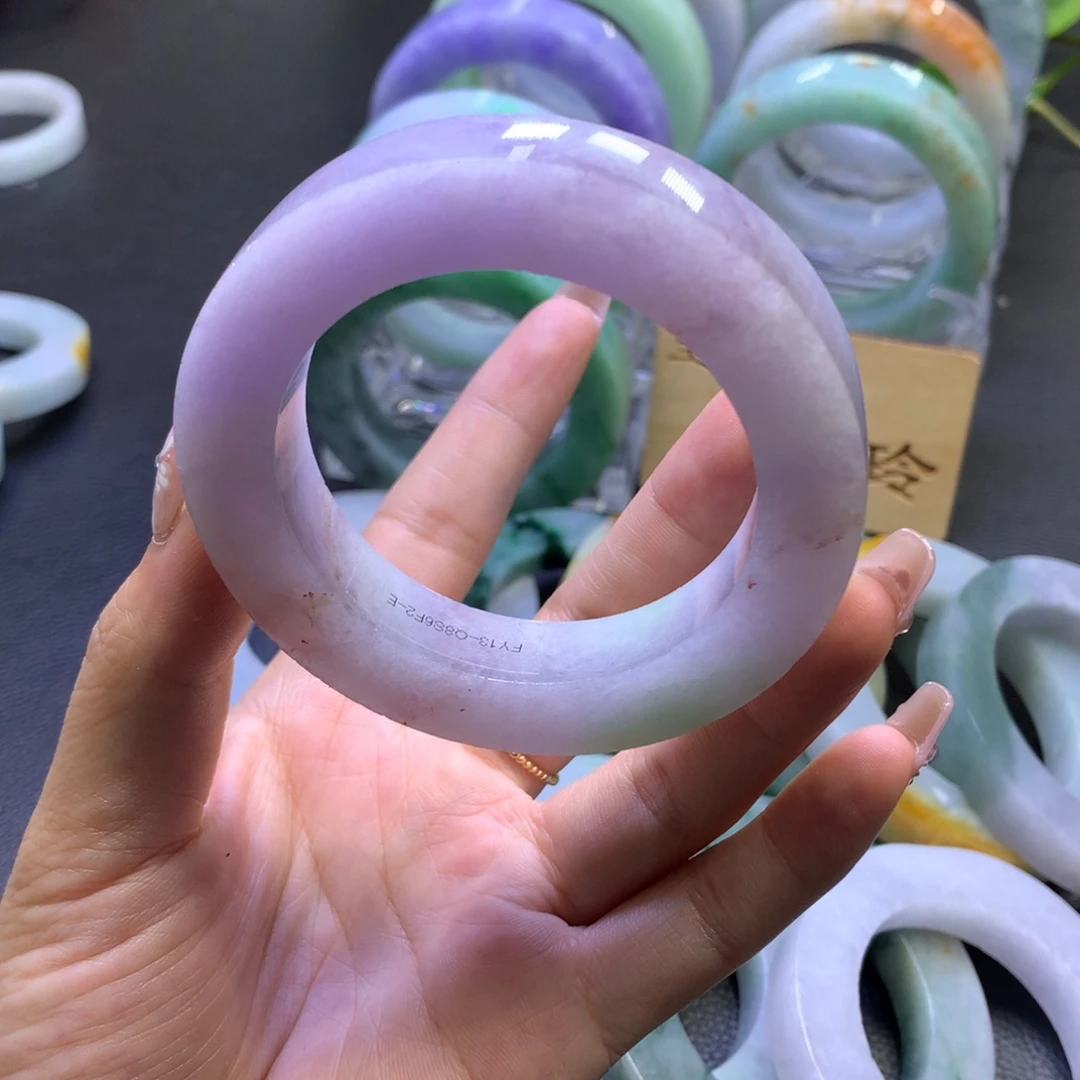 未镶嵌翡翠定制翡翠山**里