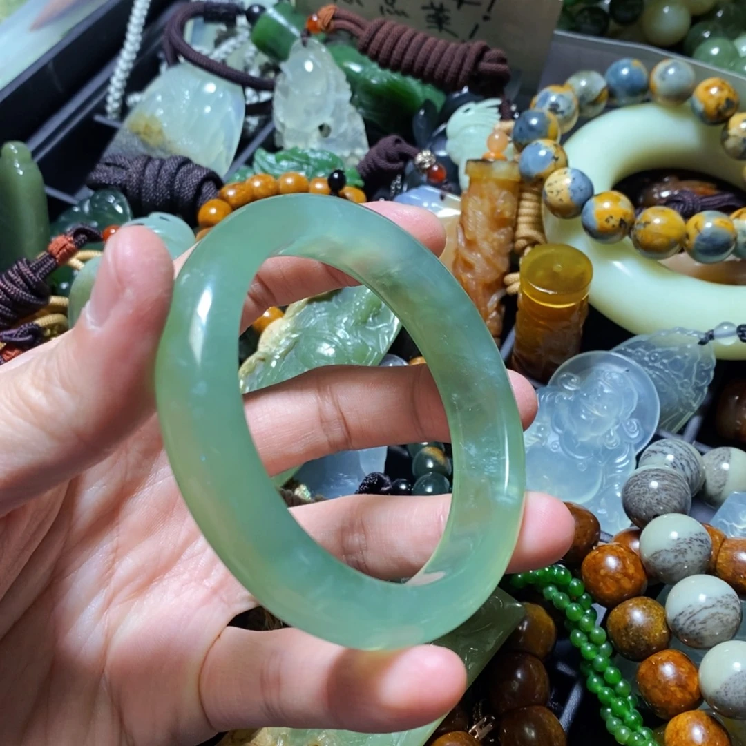 蛇纹石玉未镶嵌颈饰60口