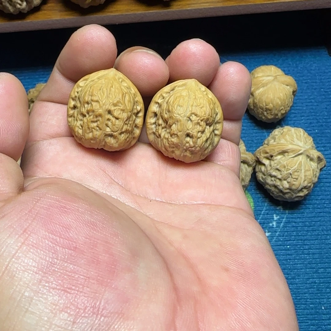 把件文玩核桃全品28红方印手捻