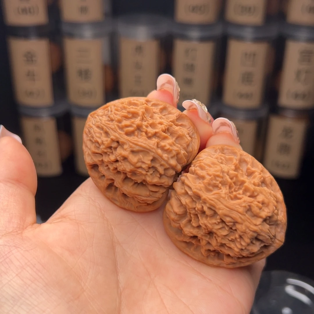 凹***蛋文玩核桃吊坠南蒋石