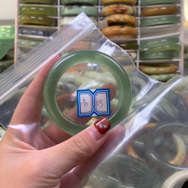 蛇纹石玉手镯未镶嵌高*五