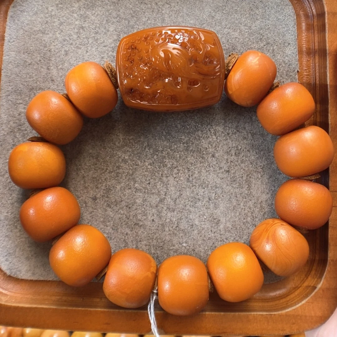 未镶嵌蜜蜡手串蜜蜡