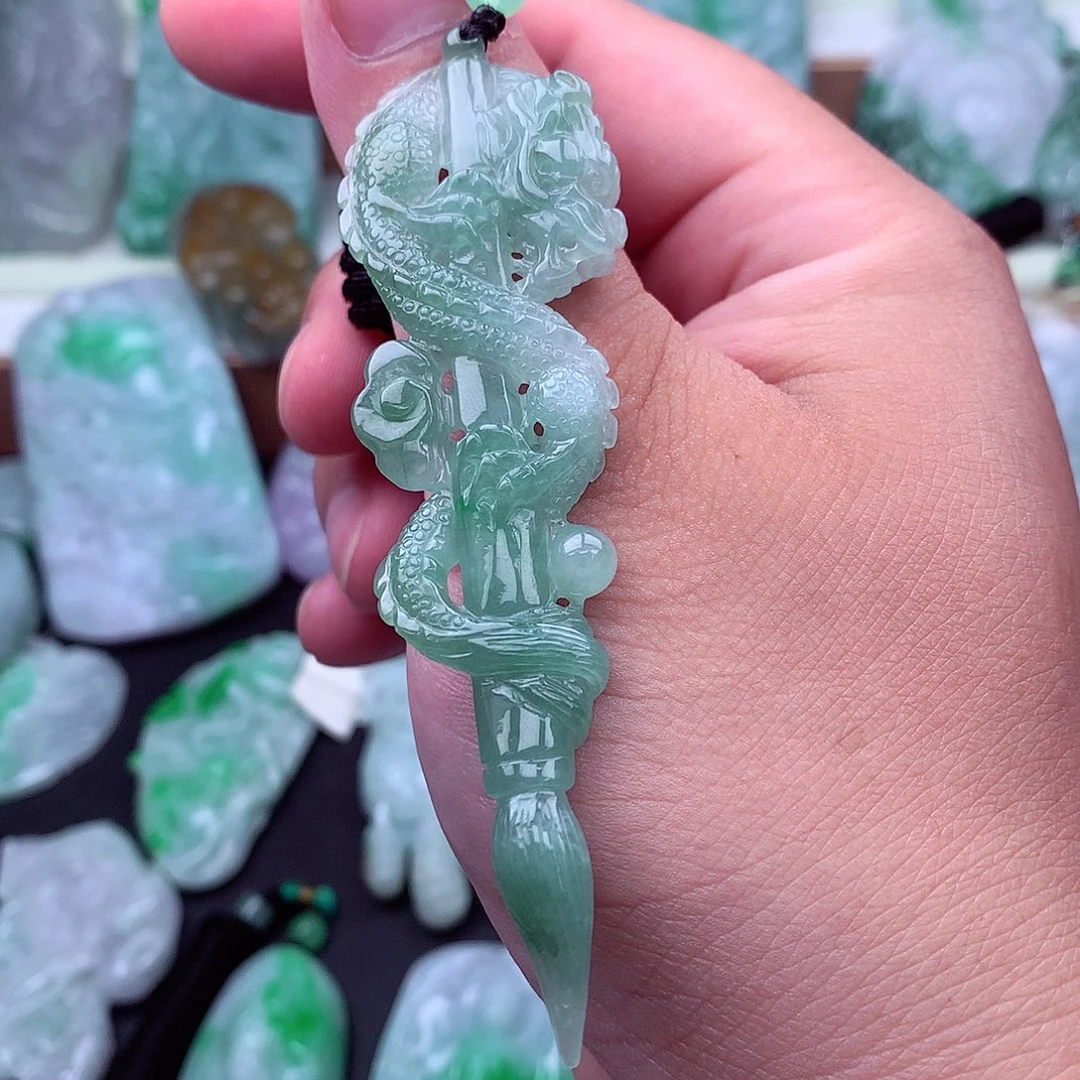 吊坠(不含链)未镶嵌翡翠