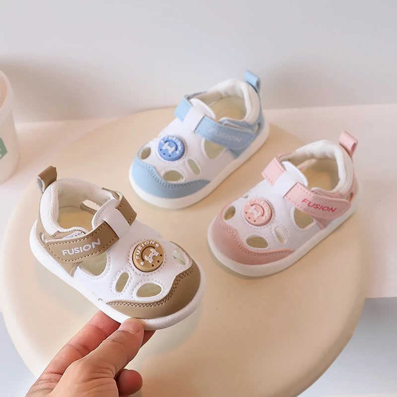 2025新款软底宝宝凉鞋机能鞋1-3岁防滑包头男女童透气皮面学步鞋