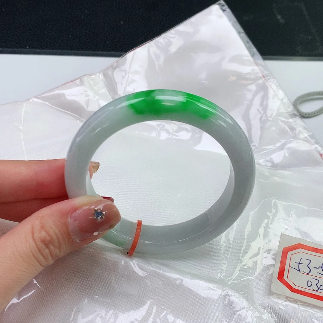 翡翠手镯未镶嵌天然翡翠A货041