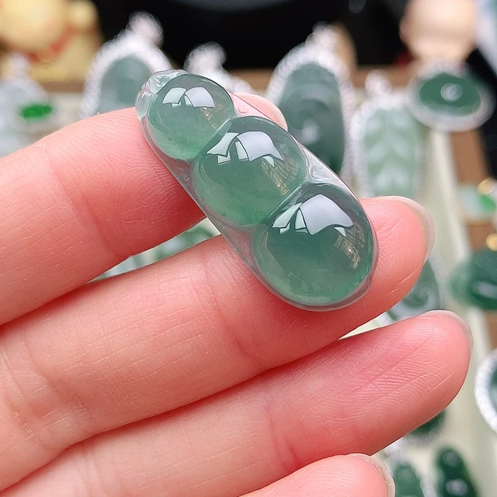 颈饰银S925镶嵌翡翠吊坠