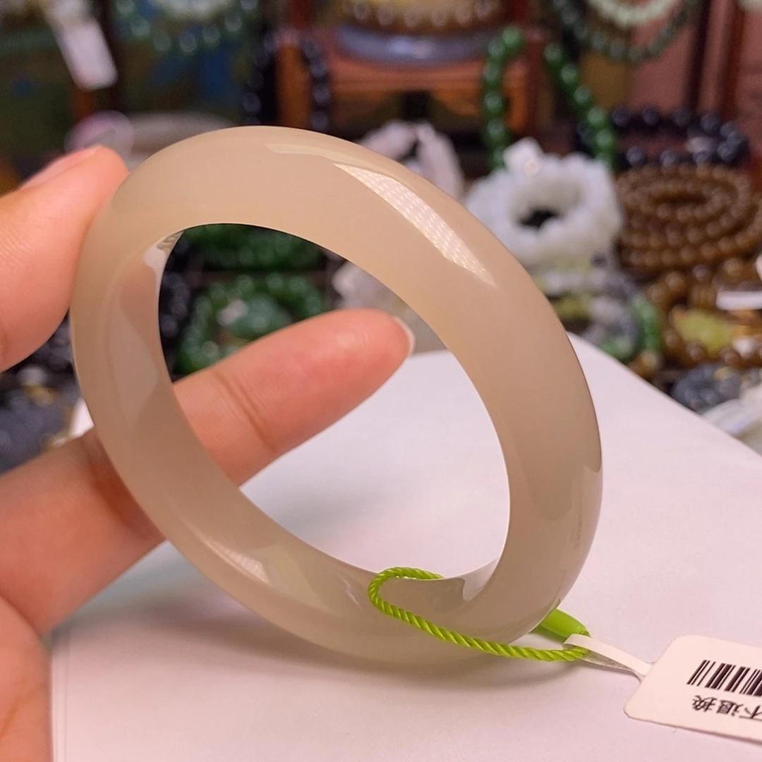 和田玉未镶嵌颈饰藕粉老熟料手镯52