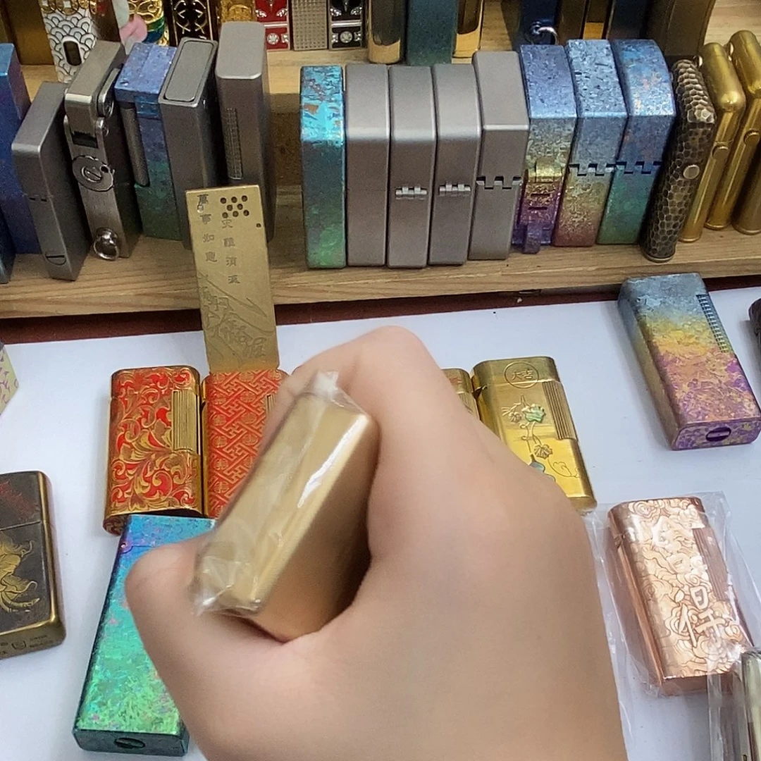 ネ***。战壕902精雕Tx书煤油打火机