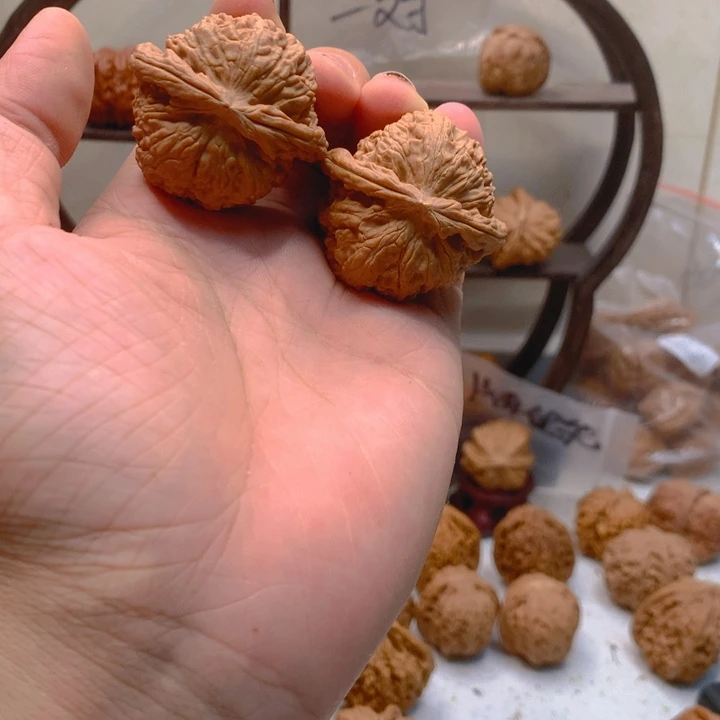 吊坠文玩核桃边41 肚39白狮子