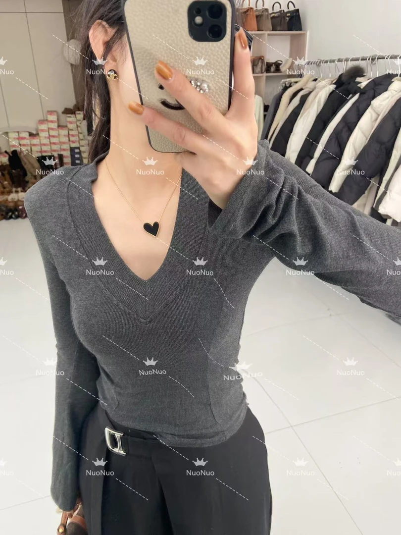 「5722 小心机」竖条纹V领修身弹力打底衫