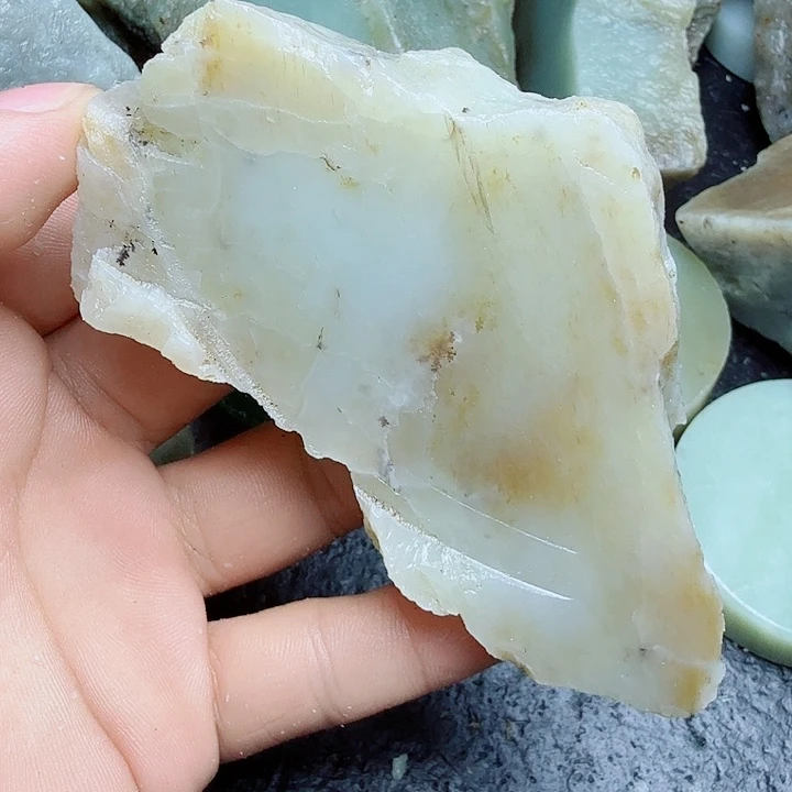 未镶嵌和田玉（糖玉）珠宝奇石