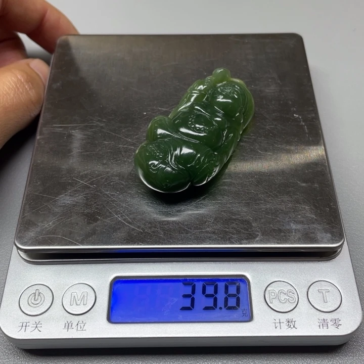 吊坠(不含链)未镶嵌和田玉毛**?