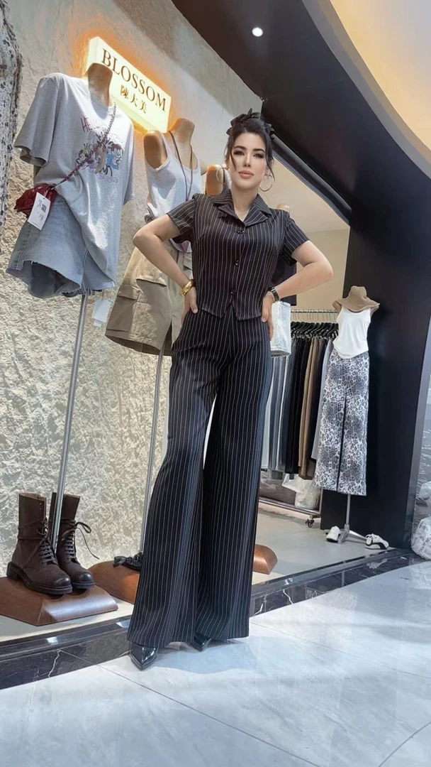 2025夏季最新女士时尚气质套装【10】