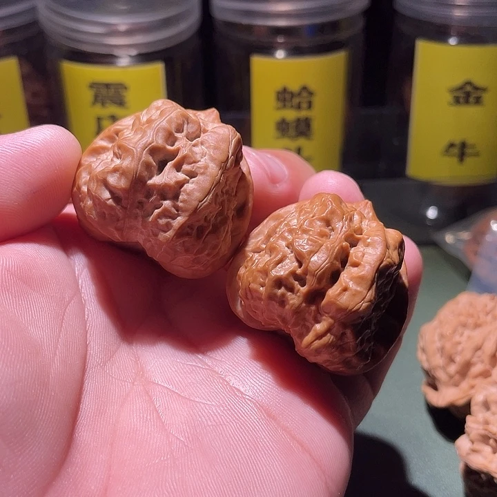 38物品高尖三角蛙核桃核桃