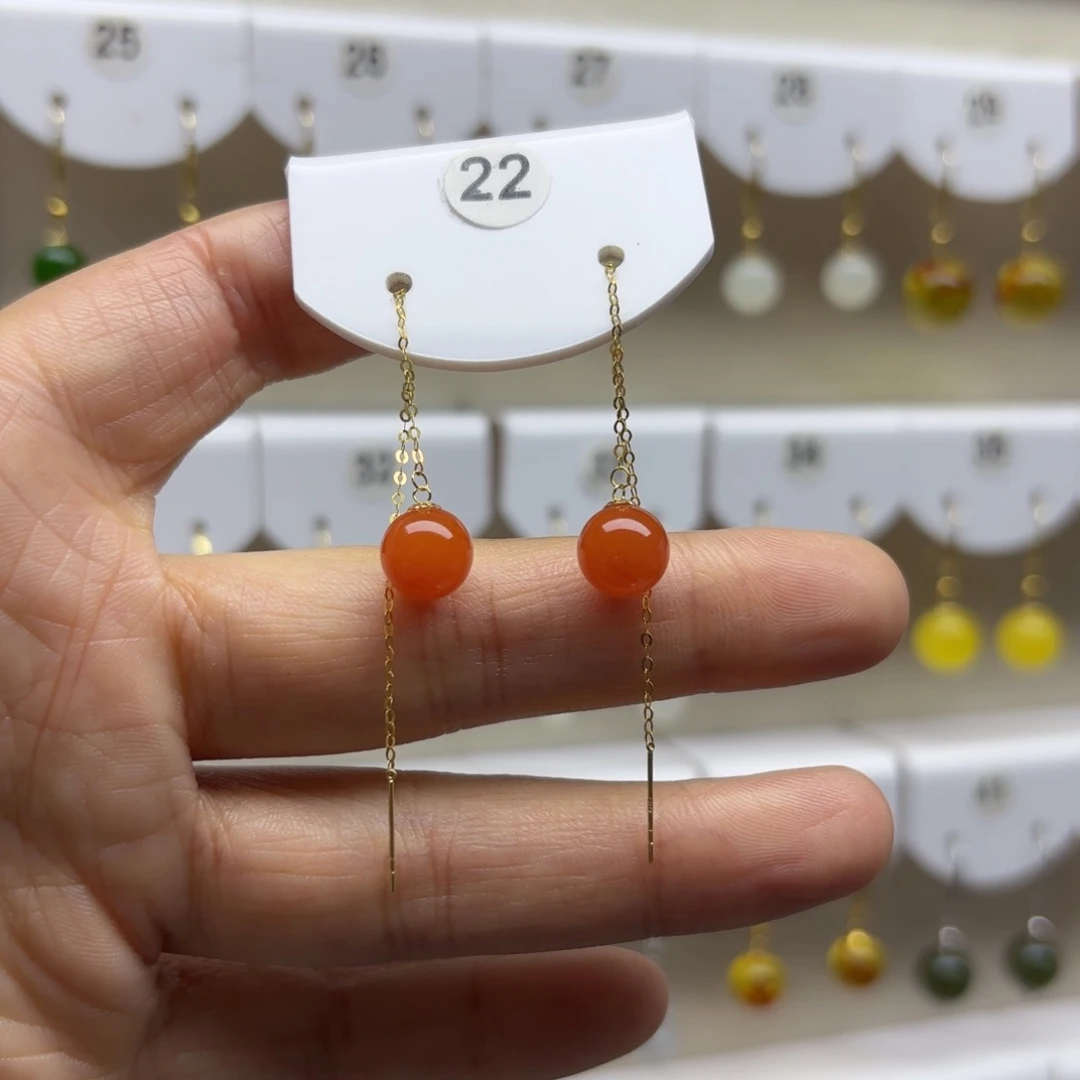 18K金镶嵌南红玛瑙耳饰