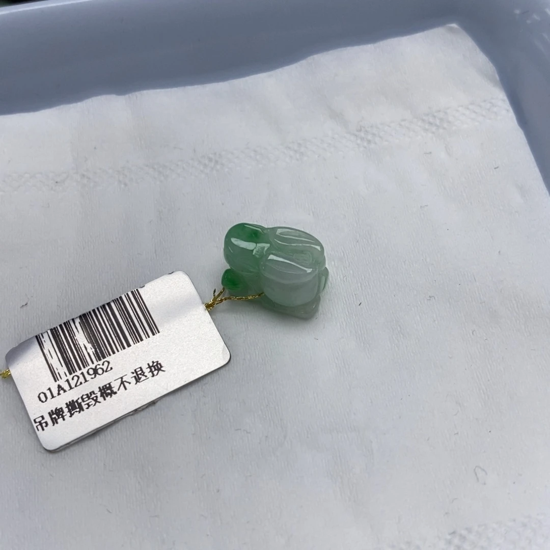 颈饰未镶嵌翡翠立体小兔子